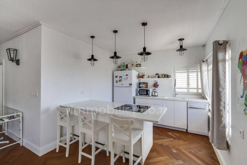 Apartamento 2.5 cômodos Tel Aviv Centro da cidade 473-IBL-261