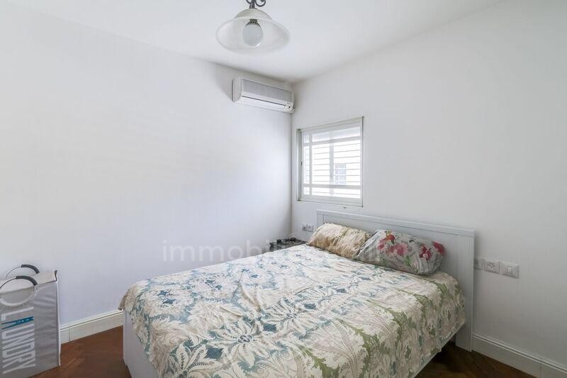 Apartamento 2.5 cômodos Tel Aviv Centro da cidade 473-IBL-261