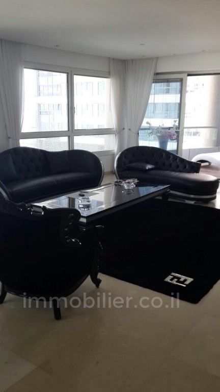 Apartamento 6 cômodos Tel Aviv Kikar Hamedina 473-IBL-264