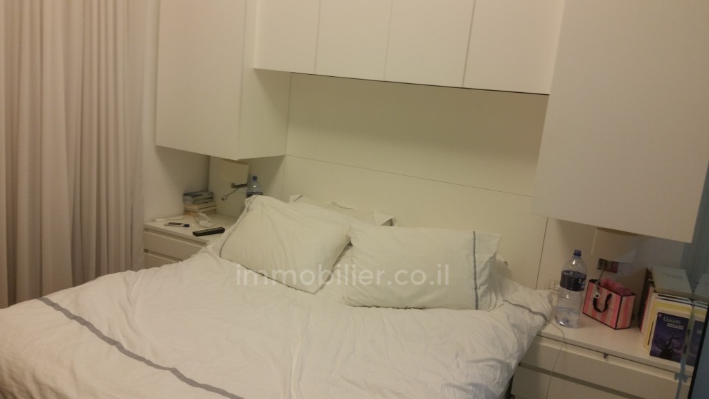 Apartamento 4 cômodos Tel Aviv Região marítima 476-IBL-7