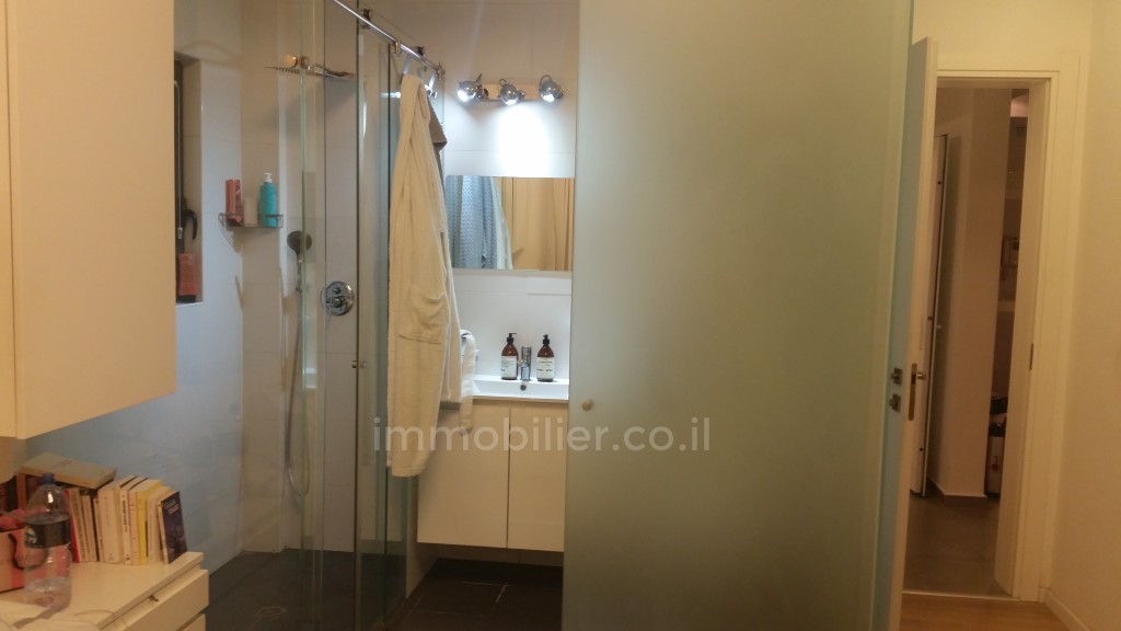 Apartamento 4 cômodos Tel Aviv Região marítima 476-IBL-7