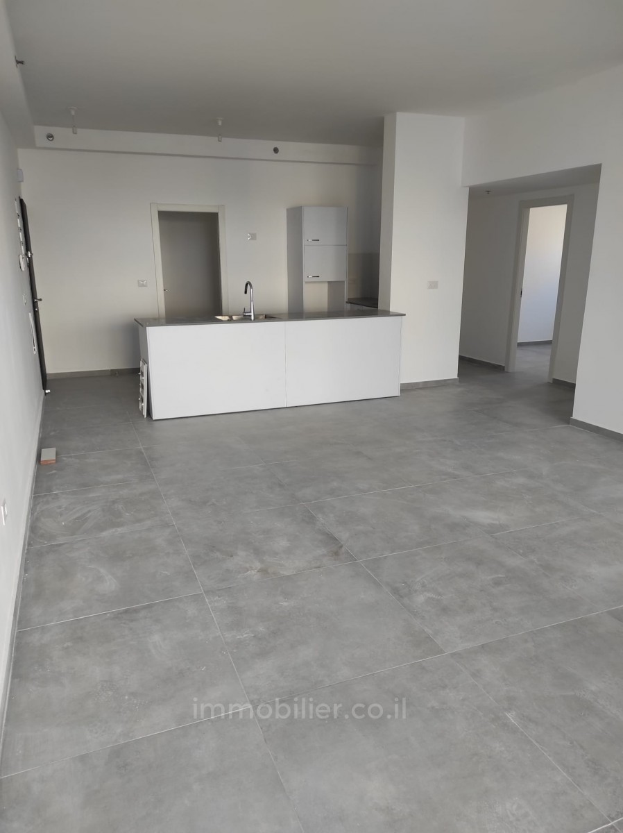 Apartamento 5 cômodos Netanya Centro da cidade 478-IBL-347