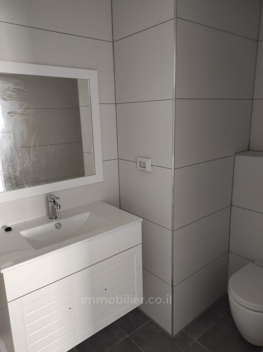Apartamento 5 cômodos Netanya Centro da cidade 478-IBL-347