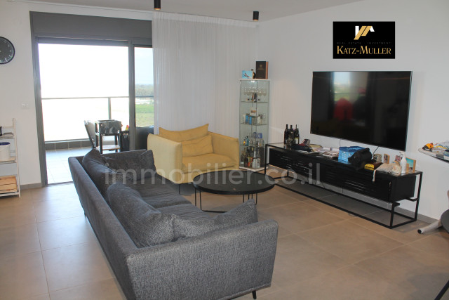 Venda Apartamento Kfar Yona