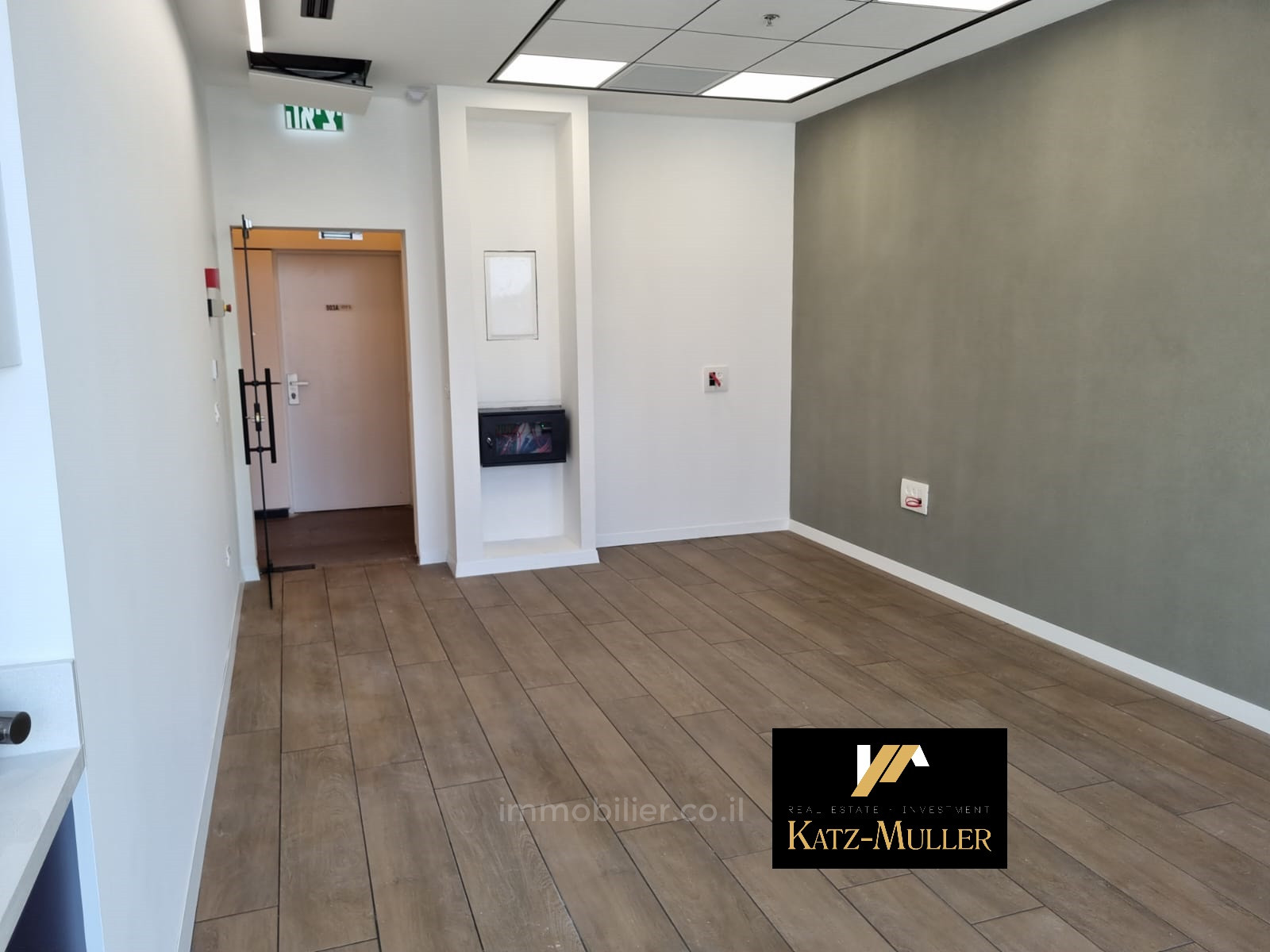 Escritórios 1.5 cômodos Netanya Centro da cidade 478-IBL-358