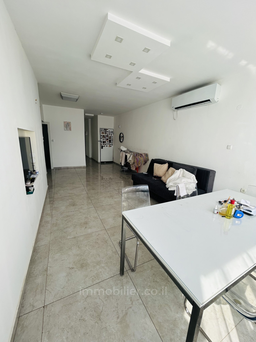 Apartamento 3 cômodos Netanya Centro da cidade 478-IBL-366