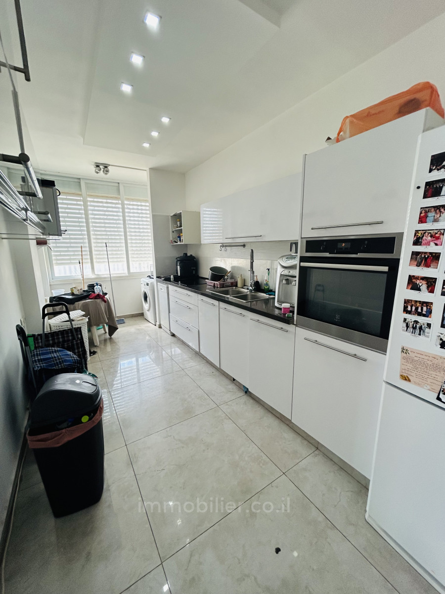 Apartamento 3 cômodos Netanya Centro da cidade 478-IBL-366