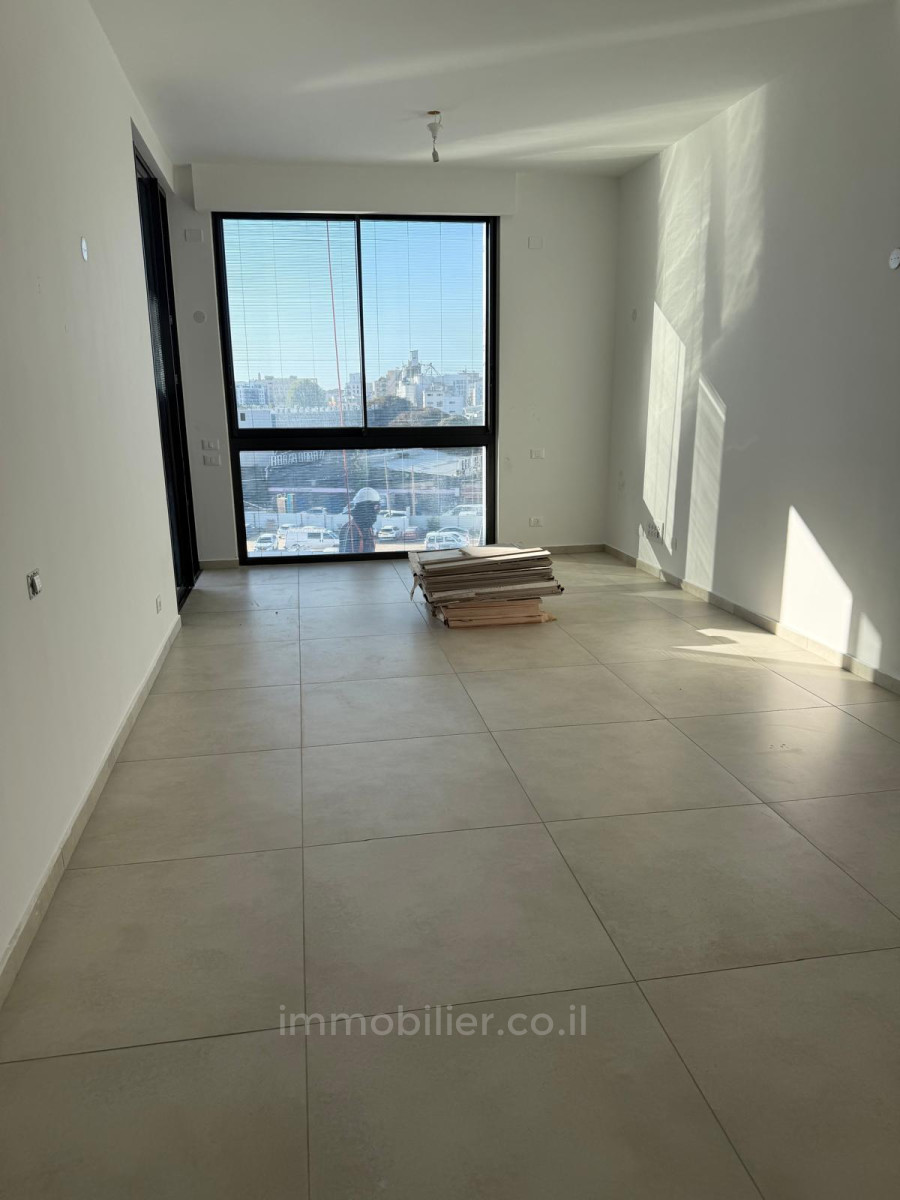 Apartamento 2 cômodos Tel Aviv Primeira linha de mar 478-IBL-374