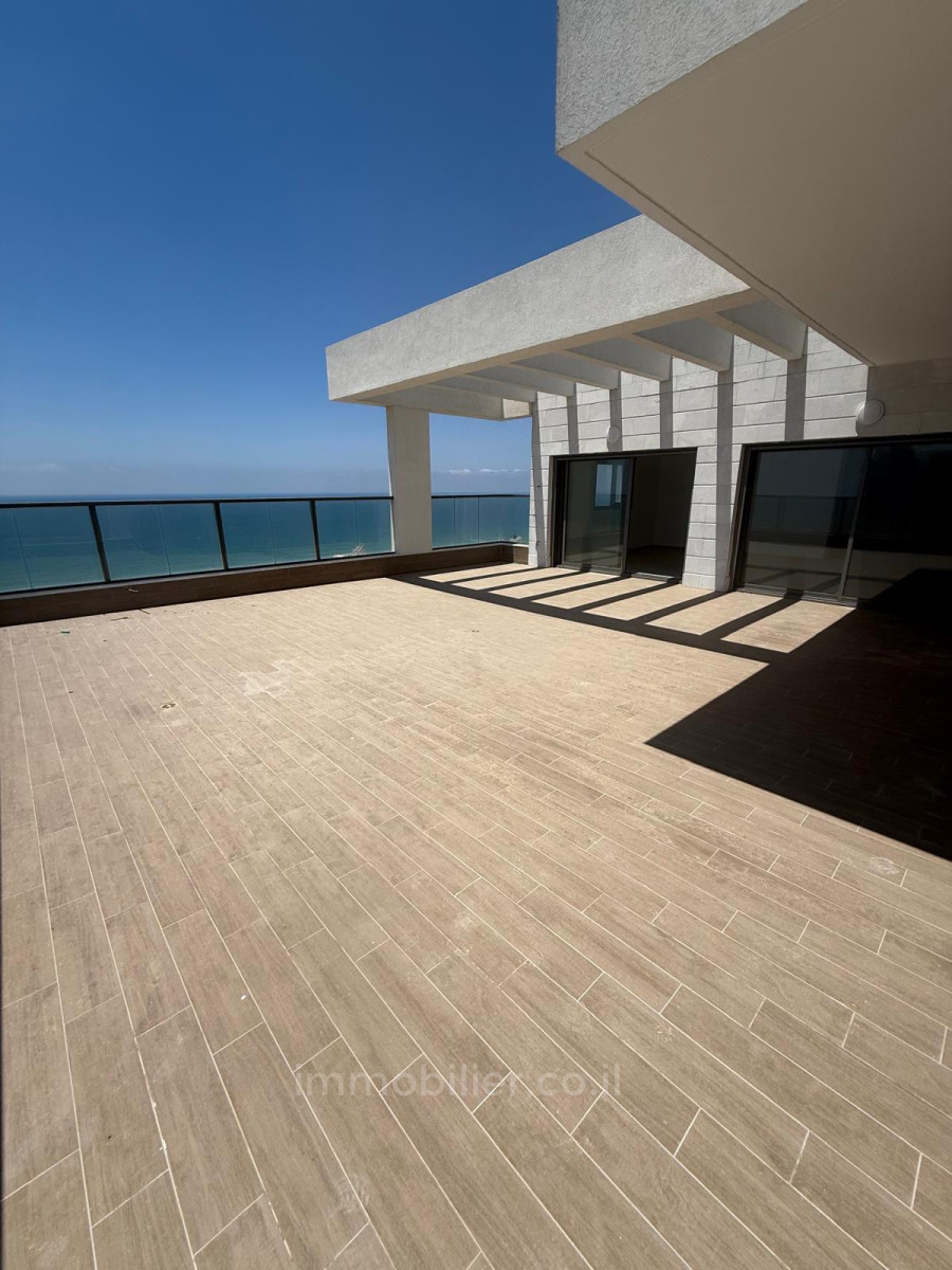 Cobertura 6 cômodos Netanya Centro da cidade 478-IBL-375