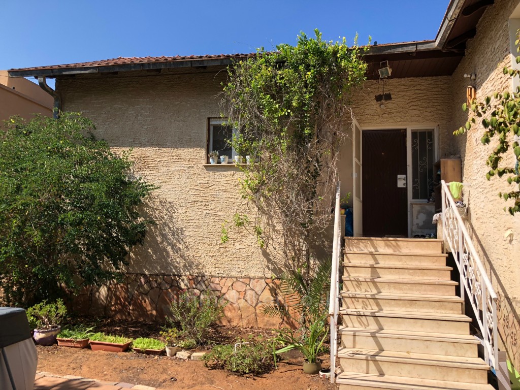 Casarão 4 cômodos Benyamina Benyamina 481-IBL-11