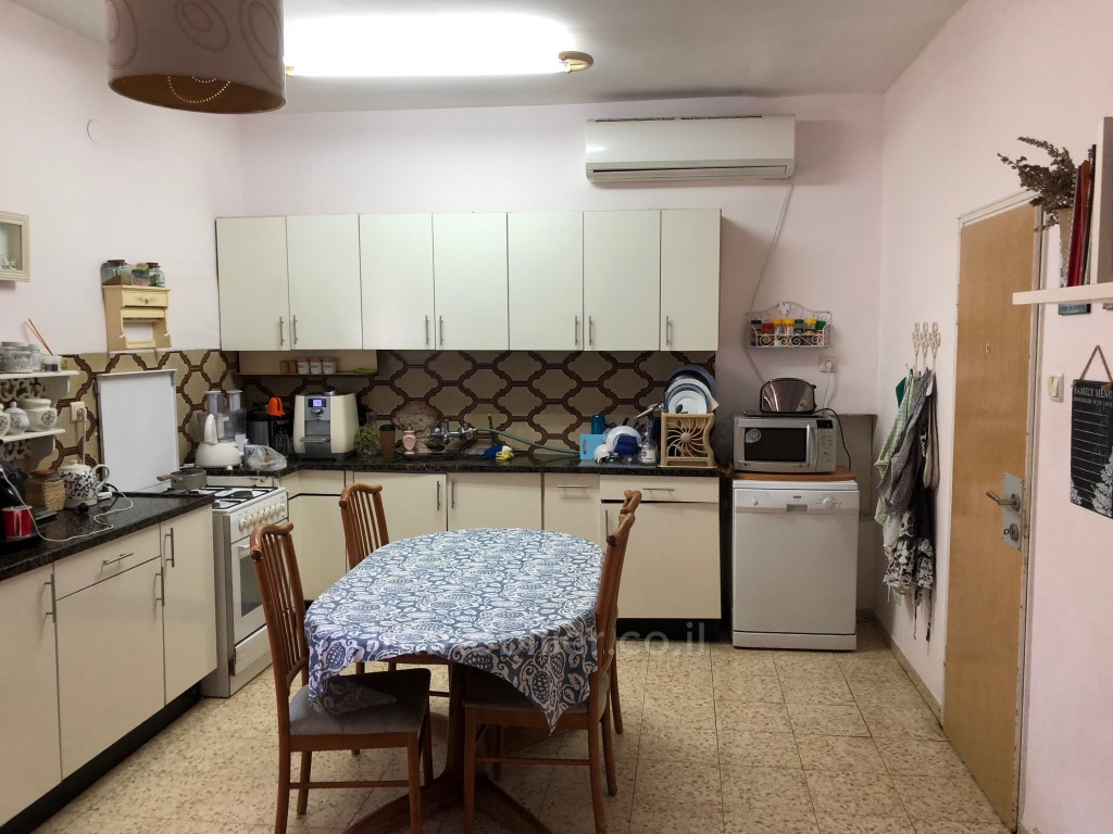 Casarão 4 cômodos Benyamina Benyamina 481-IBL-11