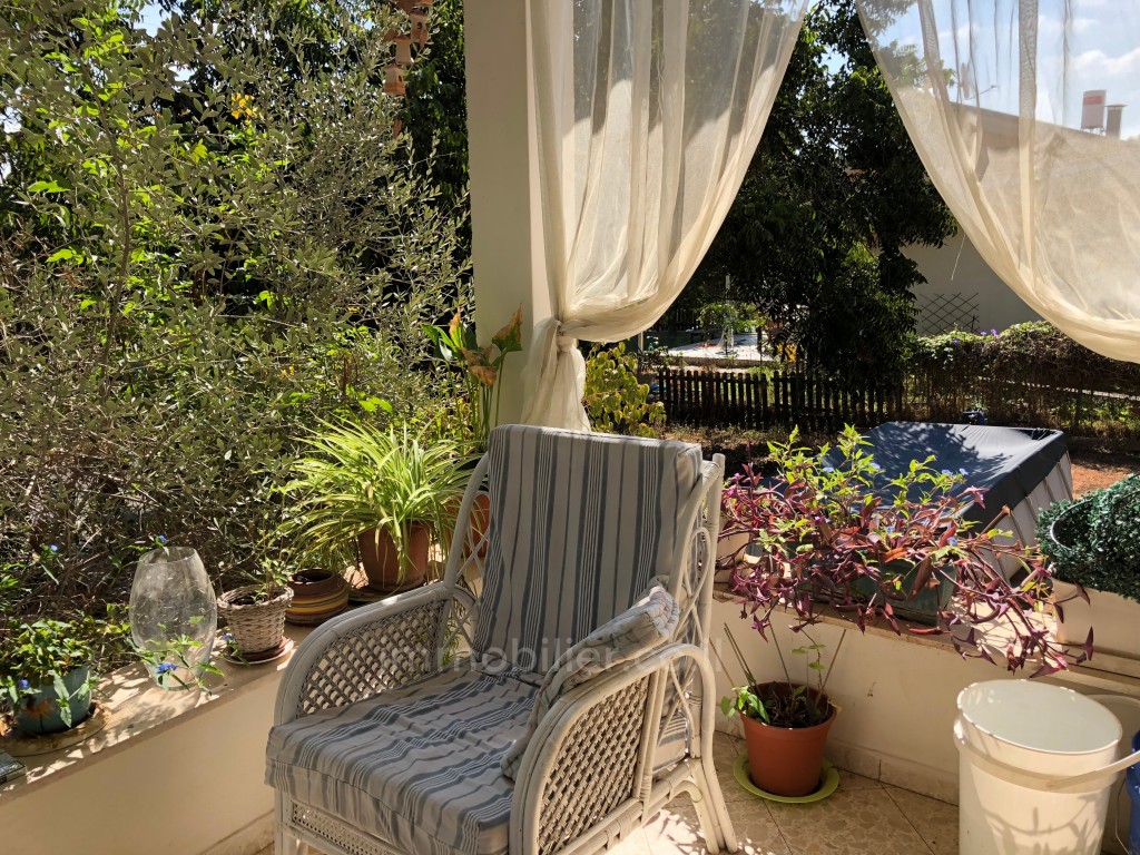 Casarão 4 cômodos Benyamina Benyamina 481-IBL-11