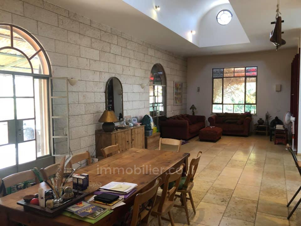 Casarão 10 cômodos Benyamina Benyamina 481-IBL-14