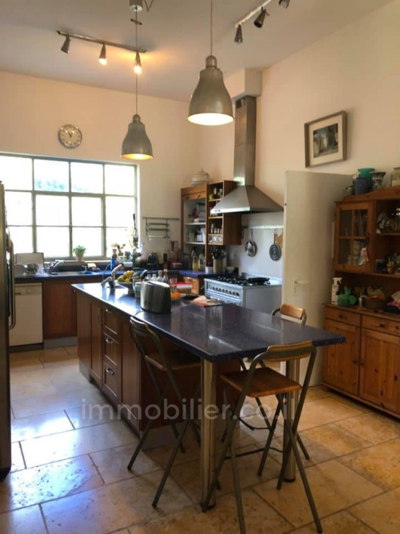 Casarão 10 cômodos Benyamina Benyamina 481-IBL-14