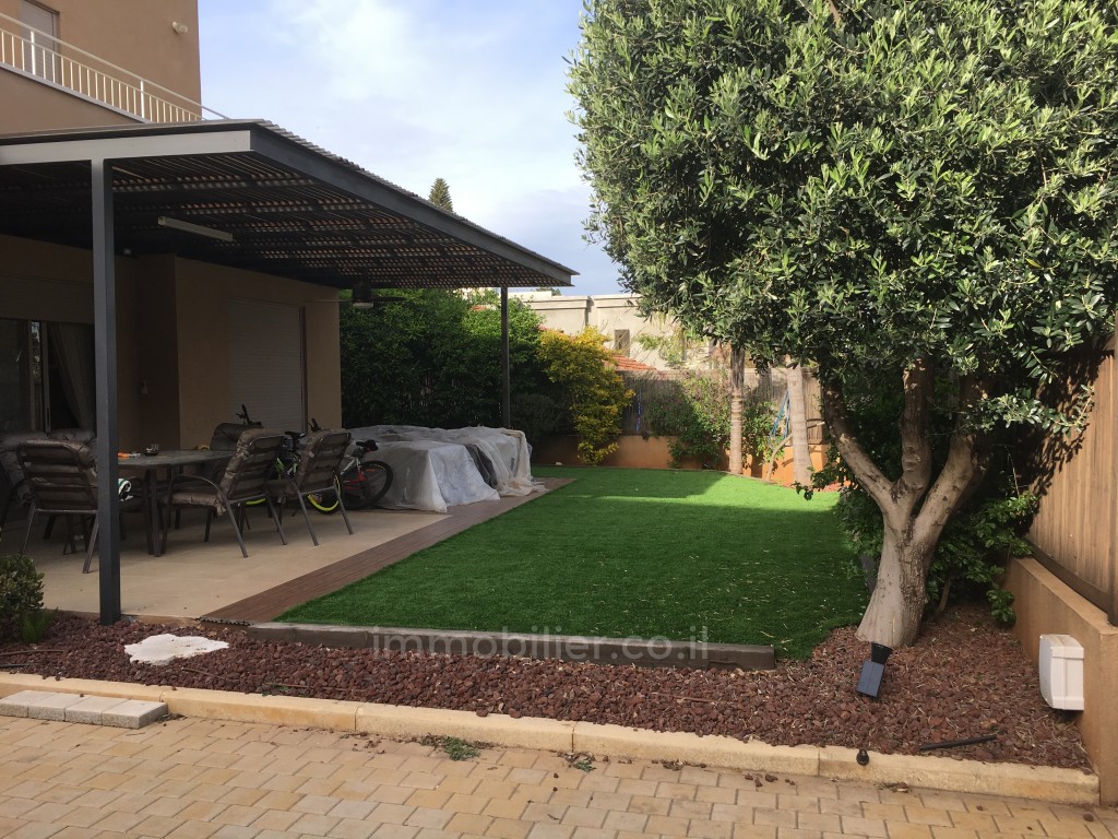 Casarão 7 cômodos Benyamina Benyamina 481-IBL-1