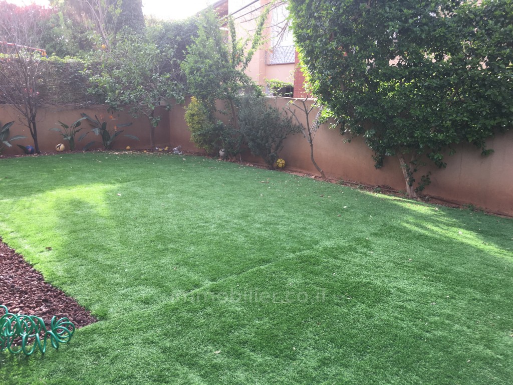 Casarão 7 cômodos Benyamina Benyamina 481-IBL-1