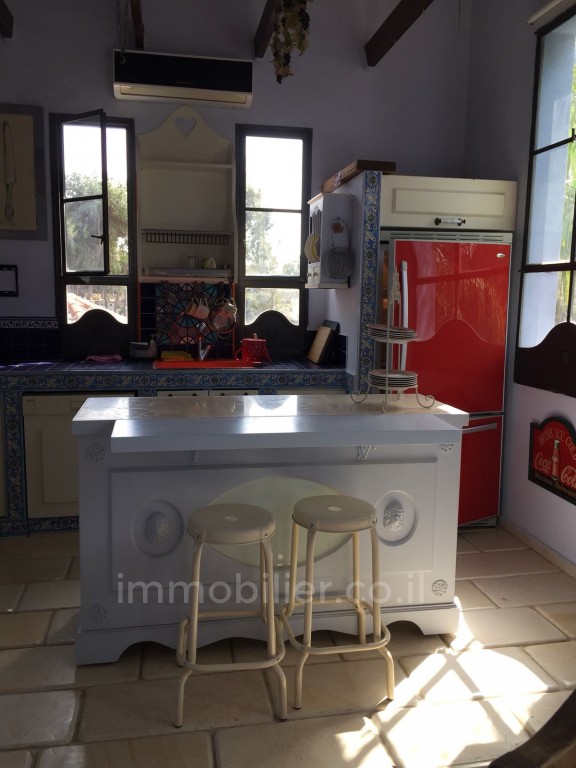 Casarão 7 cômodos Benyamina Benyamina 481-IBL-2