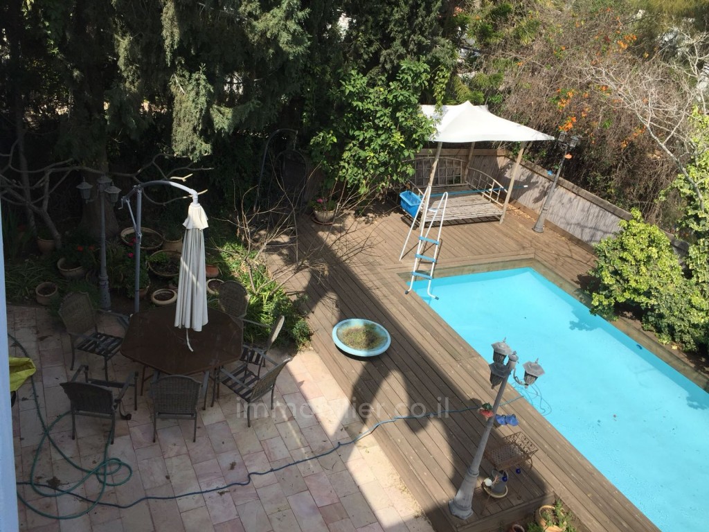 Casarão 7 cômodos Benyamina Benyamina 481-IBL-2