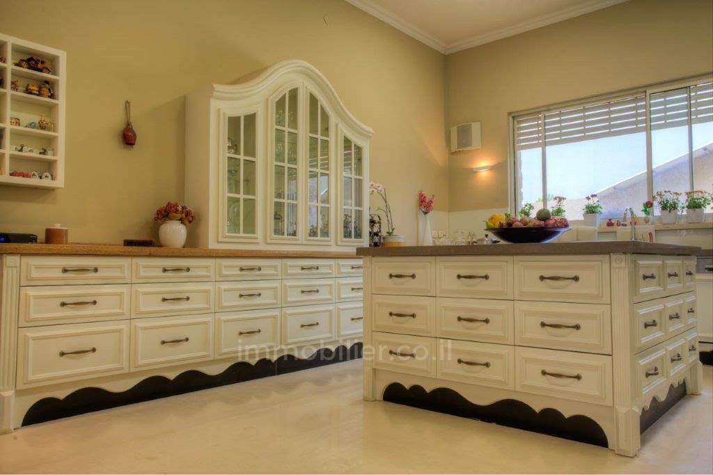 Casarão 7 cômodos Benyamina Benyamina 481-IBL-4