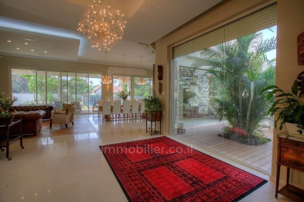 Casarão 7 cômodos Benyamina Benyamina 481-IBL-4