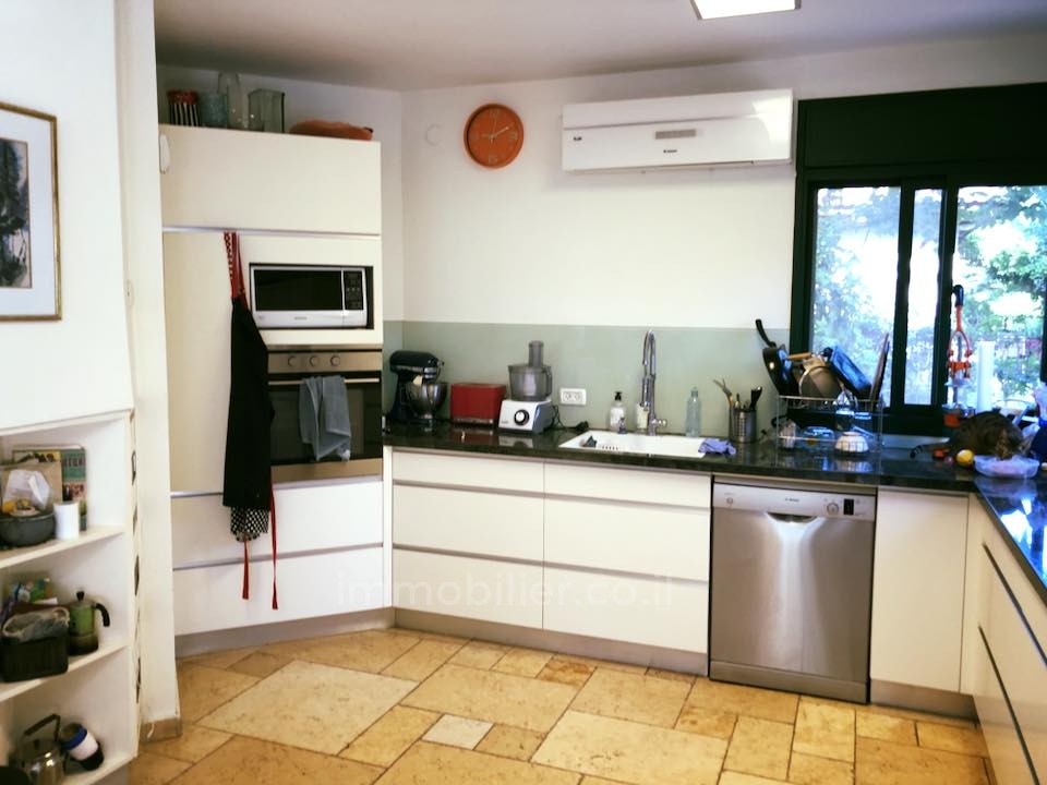 Casarão 7 cômodos Benyamina Benyamina 481-IBL-8