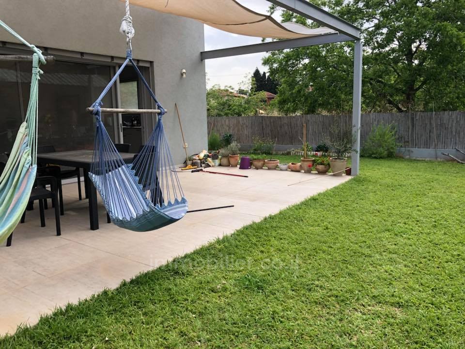 Casarão 7 cômodos Benyamina Benyamina 481-IBL-9