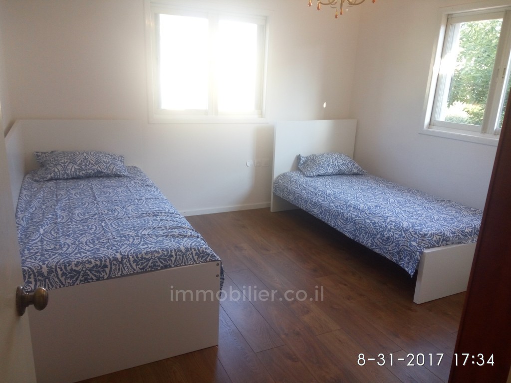 Casarão 6 cômodos Raanana Perto do centro 486-IBL-17