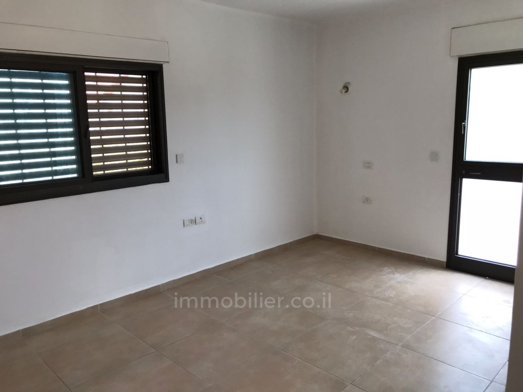 Apartamento 6 cômodos Raanana oeste 486-IBL-25