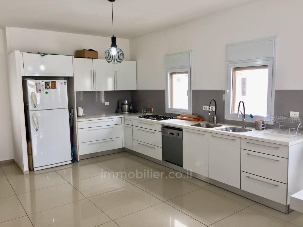 Duplex 6 cômodos Raanana Perto do centro 486-IBL-2