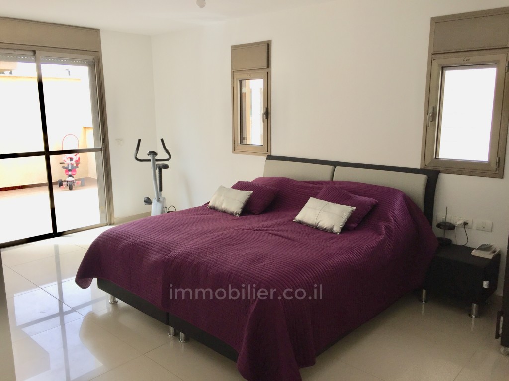 Duplex 6 cômodos Raanana Perto do centro 486-IBL-2