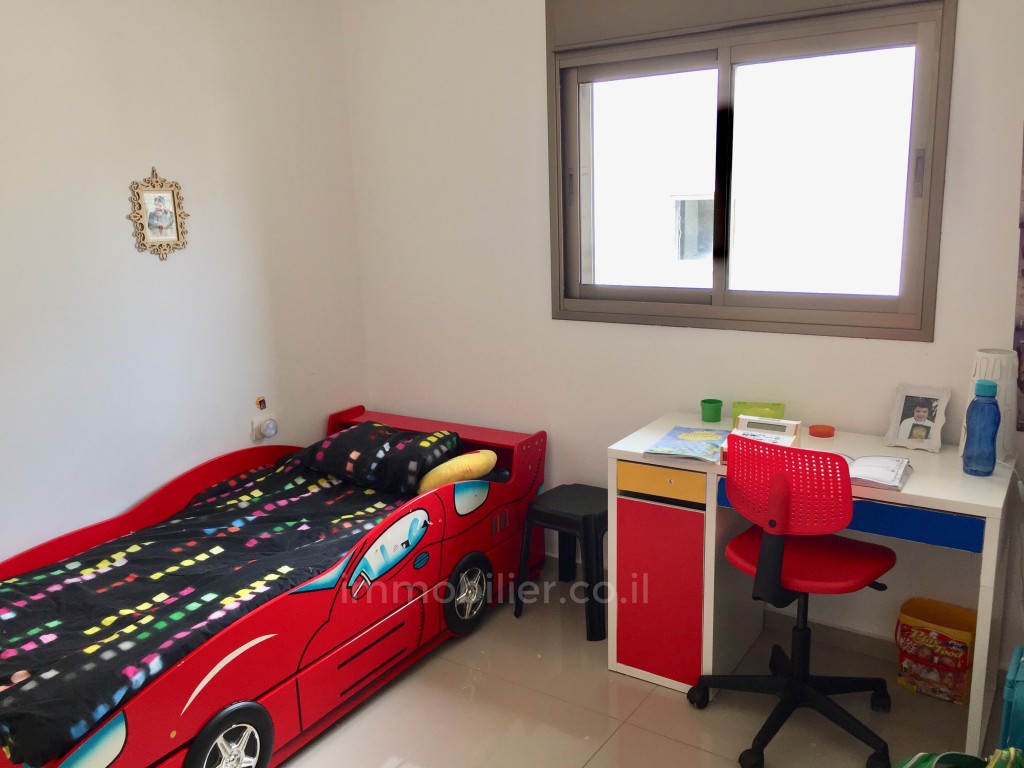 Duplex 6 cômodos Raanana Perto do centro 486-IBL-2