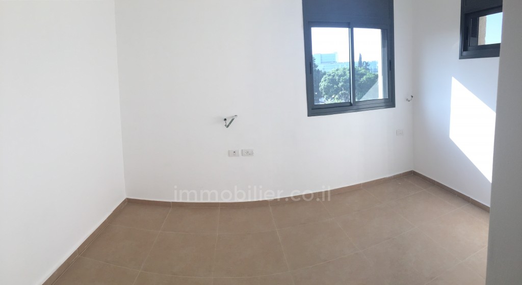 Apartamento 5 cômodos Raanana Est 486-IBL-5