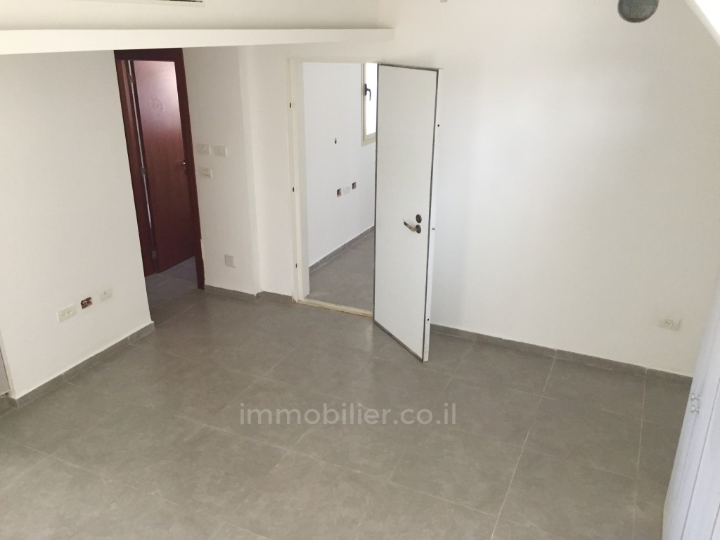 Duplex-Cobertura 5 cômodos Raanana Est 486-IBL-6