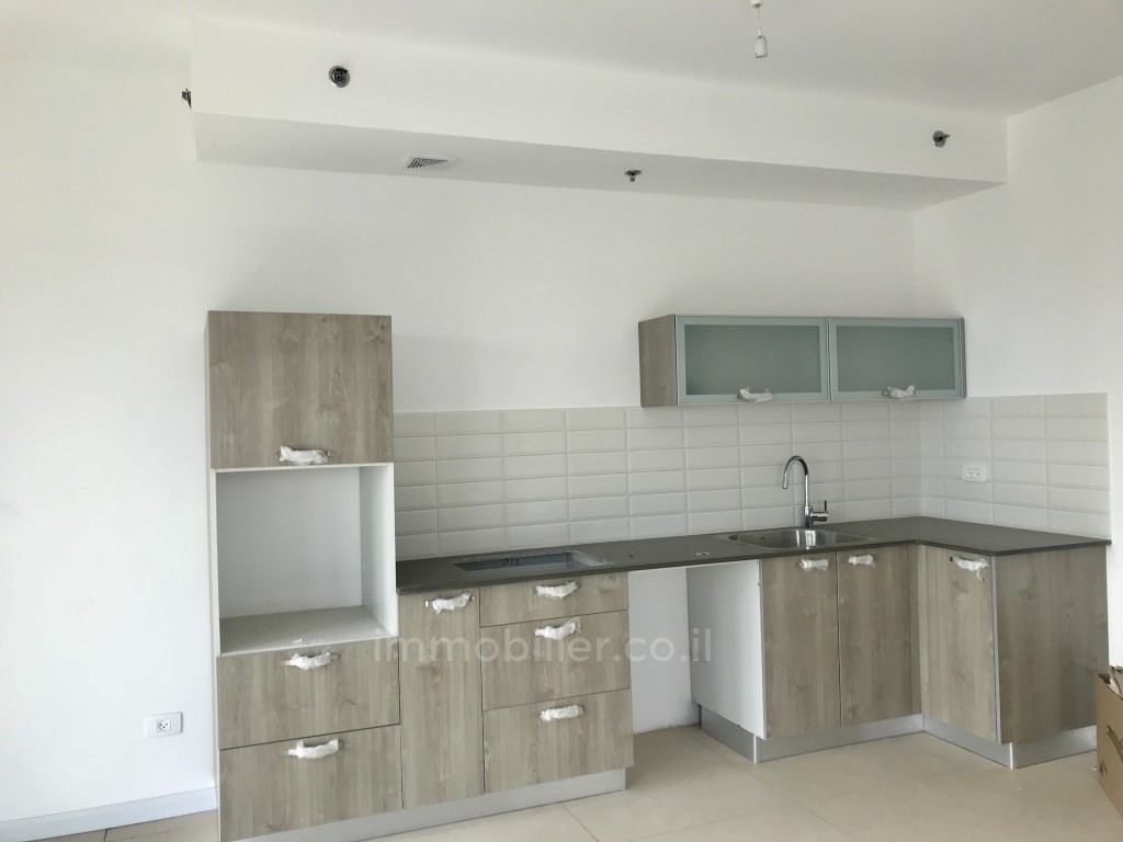 Apartamento 3 cômodos Ramat Gan Rue Jabotinski 488-IBL-12