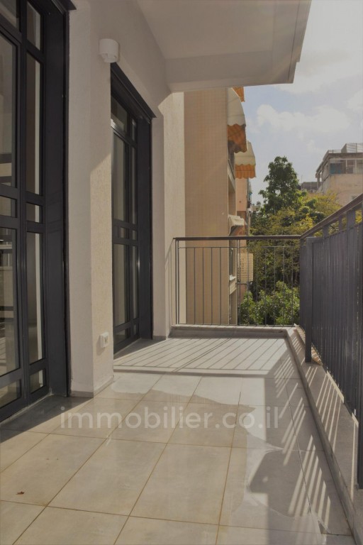 Apartamento 3 cômodos Tel Aviv Rothshild 488-IBL-24
