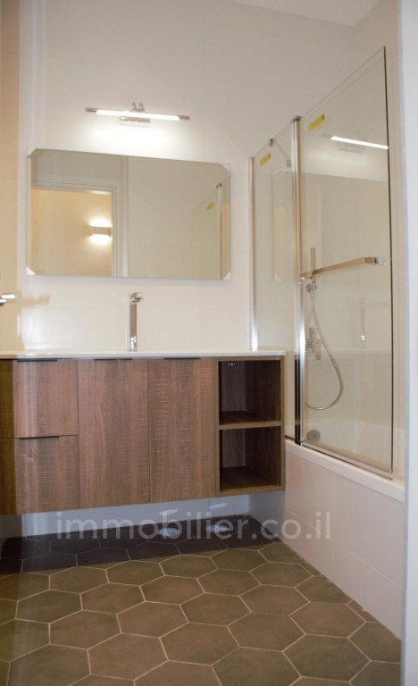 Apartamento 3 cômodos Tel Aviv Rothshild 488-IBL-24