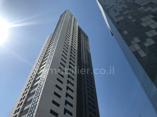 Apartamento 4 cômodos Ramat Gan Rue Jabotinski 488-IBL-43