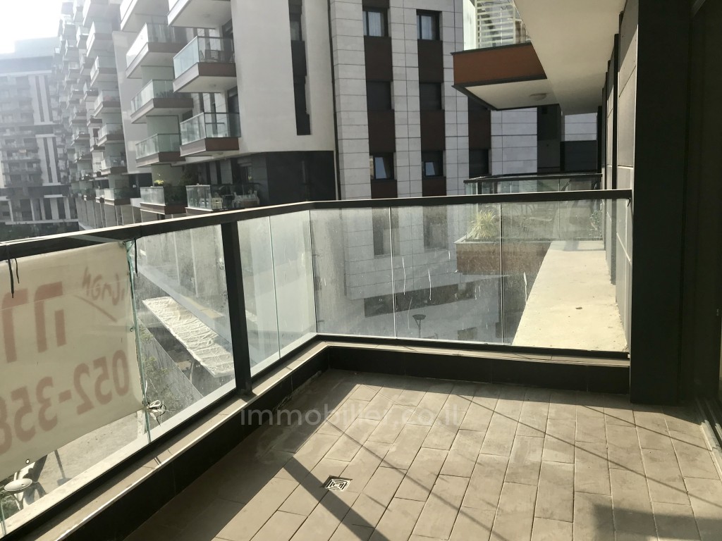 Apartamento 4 cômodos Tel Aviv Sarona 488-IBL-5