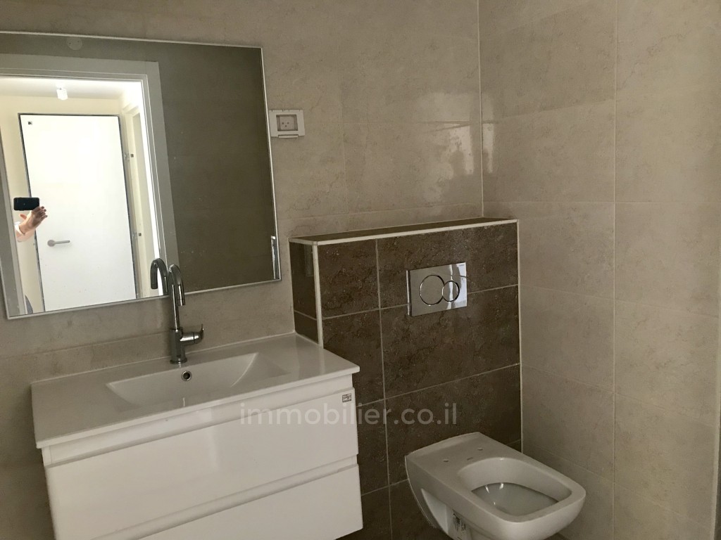 Apartamento 4 cômodos Tel Aviv Sarona 488-IBL-5
