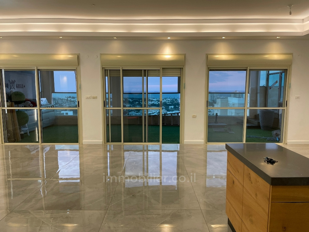 Cobertura 5 cômodos Ashdod Tet Zain 511-IBL-1172