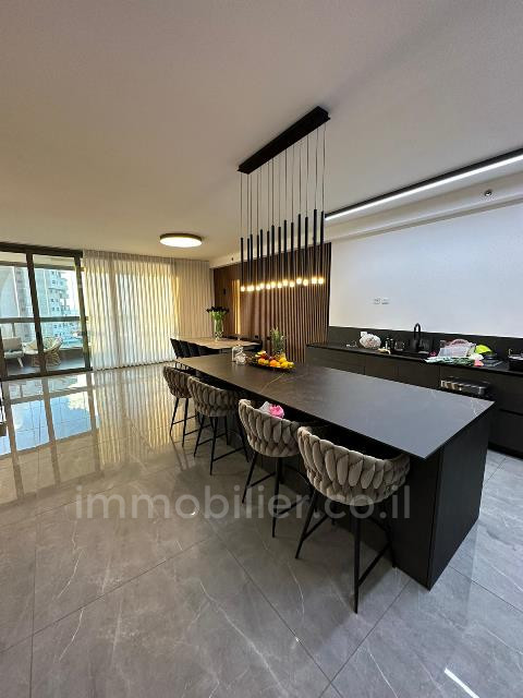 Apartamento 5 cômodos Ashdod Mar 511-IBL-1351