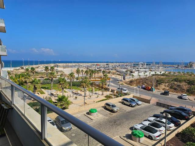 Apartamento 4 cômodos Ashdod Marina 511-IBL-1484