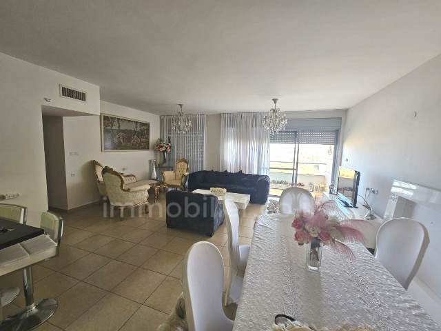 Apartamento 4 cômodos Ashdod Marina 511-IBL-1484