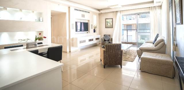 Apartamento 4 cômodos Ashdod Marina 511-IBL-1534