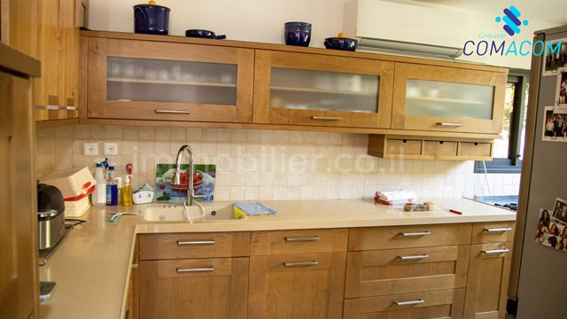 Casarão 6.5 cômodos Ascalão Barnea 511-IBL-1541