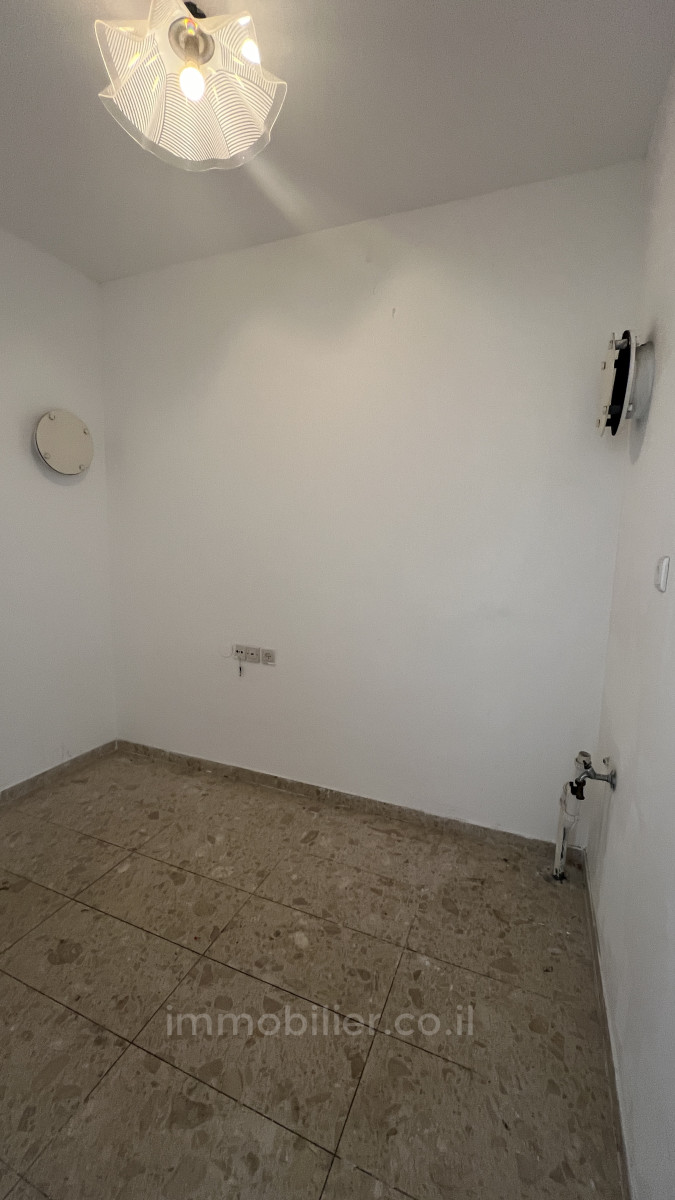 Apartamento 3.5 cômodos Ashdod Alef 511-IBL-1560