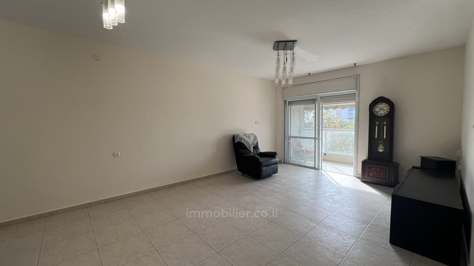 Apartamento 4 cômodos Ashdod City 511-IBL-1564