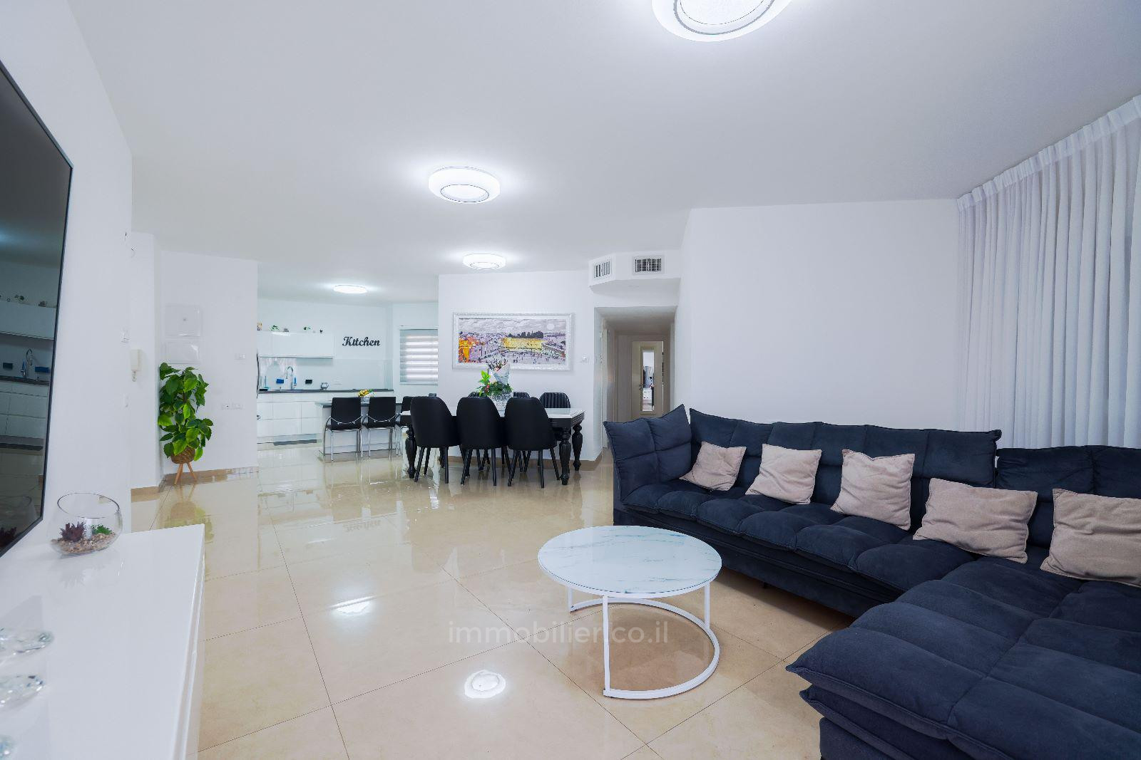 Apartamento 5 cômodos Ashdod Tet vav 511-IBL-1576