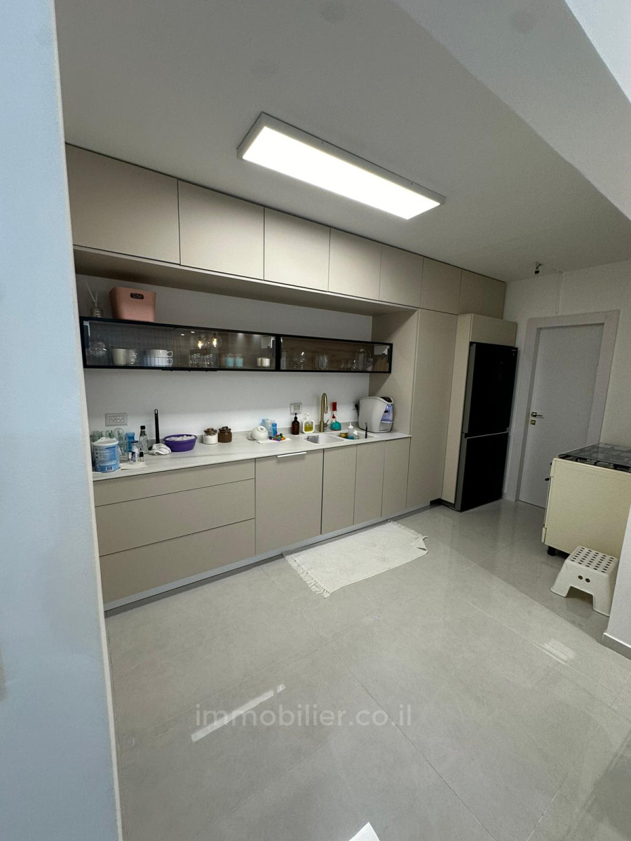 Apartamento 4 cômodos Ashdod Tet vav 511-IBL-1578