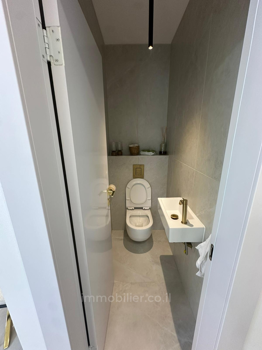 Apartamento 4 cômodos Ashdod Tet vav 511-IBL-1578